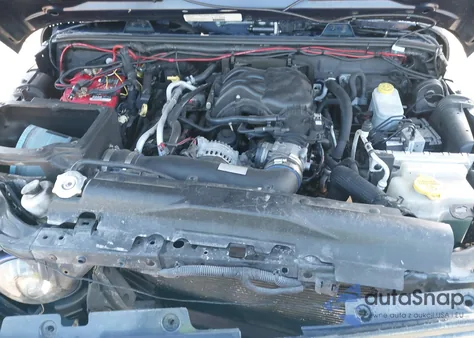 2013 Jeep Wrangler Unlimited Sahara z USA, uszkodzony, nr VIN 1C4BJWEG9DL501472